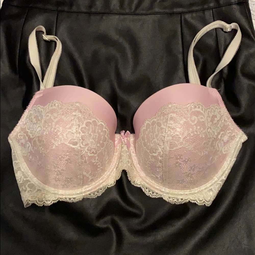 Victoria’s Secret bra.